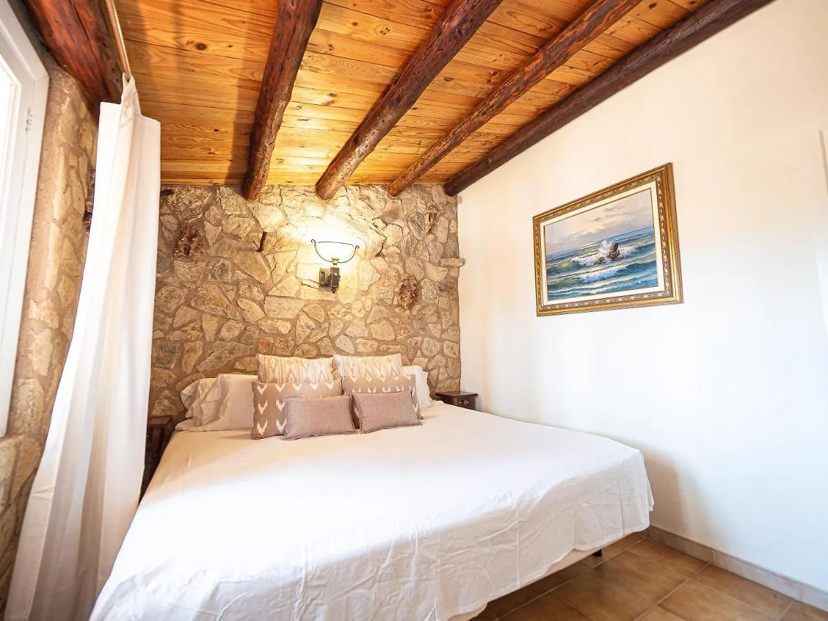 Villa Can Cap de Bou by Alquilair à Pollença Séjour à la ferme